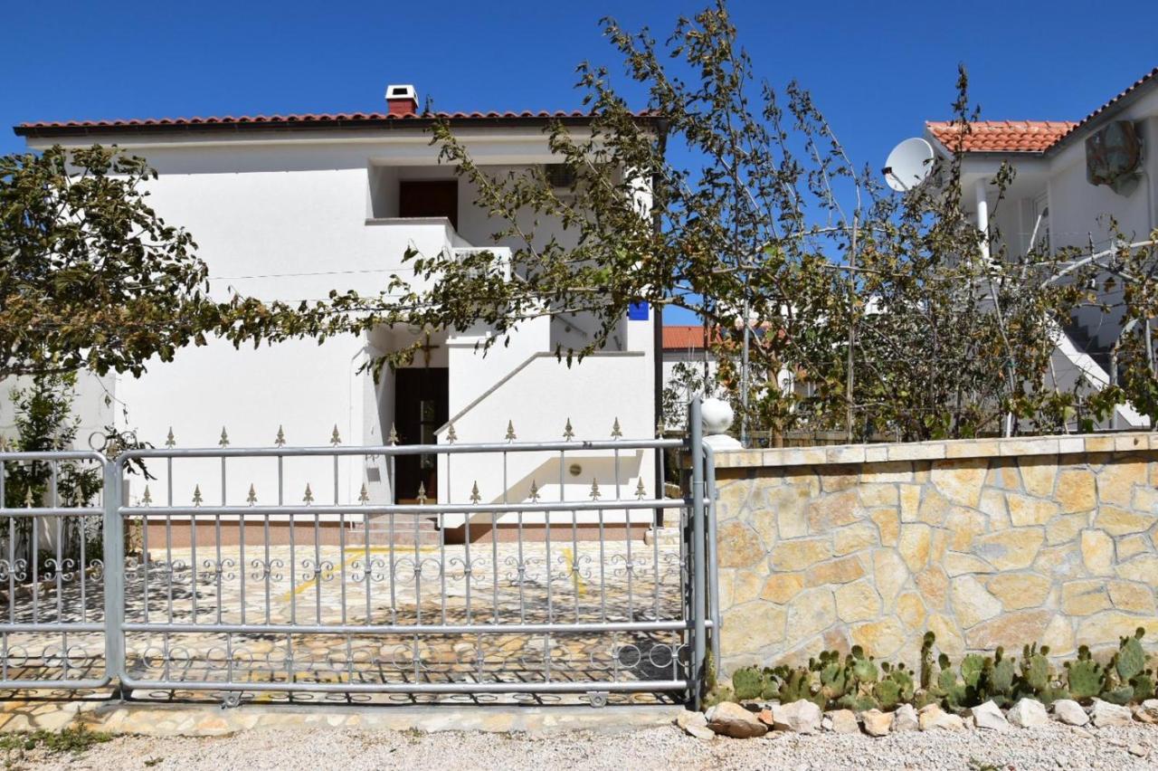 Apartments With A Parking Space Vrsi - Mulo, Zadar - 18849 Εξωτερικό φωτογραφία